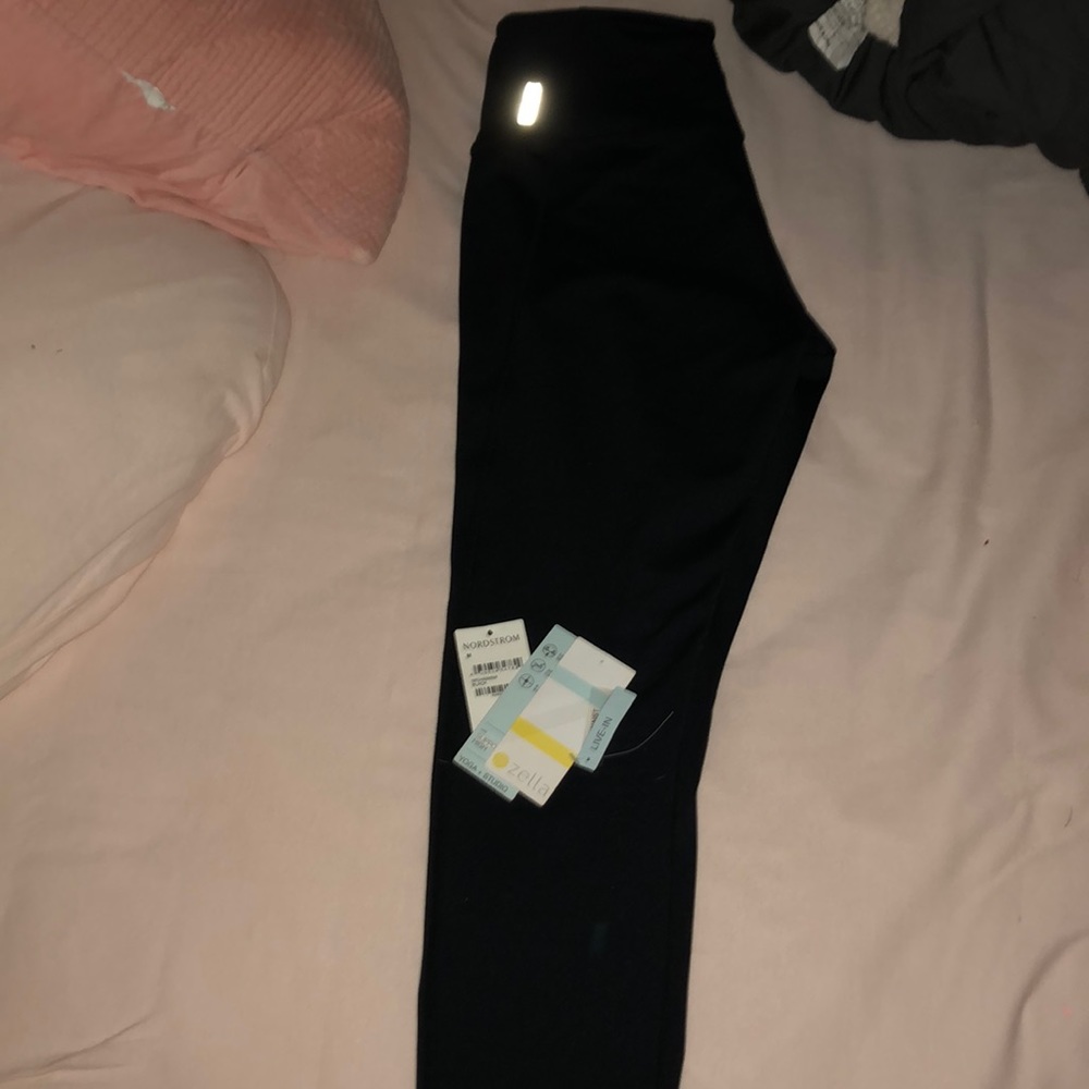 Zella leggings